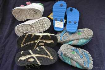 4x boty v.25,Adidas,sandály.., cena za vše celkem - 4