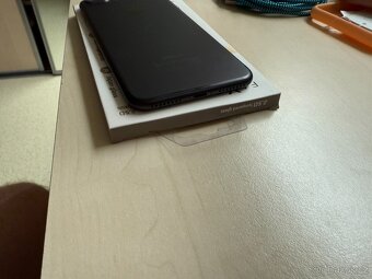 Apple iPhone 7plus 128gb černý - 4