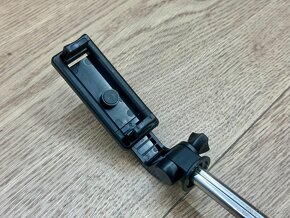 Bezdrátová bluetooth selfie tyč - stativ - dálkové ovládání - 4