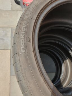 245/40/18 sada 4mm Nokian letni - 4