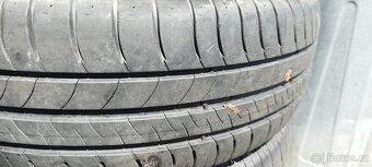 Pneu 195/65R16 - 4