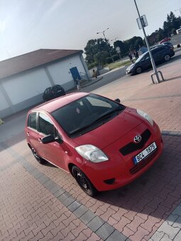 Toyota Yaris 1.3 VVT-i 64kW, benzín, 5dveří - 4