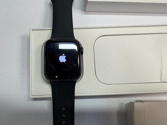 Apple Watch SE (1.gen), 40mm - 4