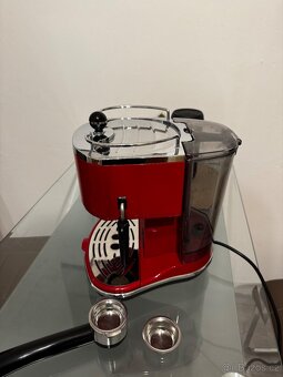 DeLonghi pákový kavovár - 4