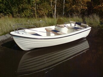 Motorový člun, loď Any 400 II - 4