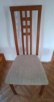 Prodám jídelní kulatý stůl, průměr 90 cm + 4 židle, velmi pě - 4