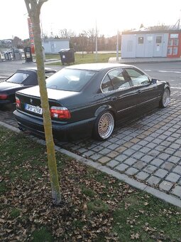 BMW e39 523i - 4