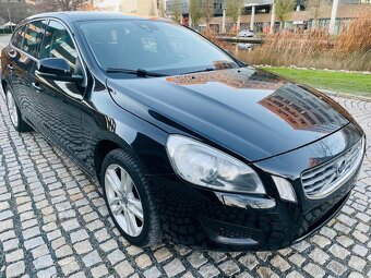 Volvo V60 2.4D5 158KW 5VÁLEC MANUÁL SENZORY VÝHŘEV SERVISKA - 4