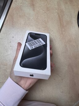 Apple iPhone 15pro - 4