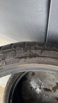 2x Hankook 255/35/18 / 2x Nokian 225/40/18 - 4
