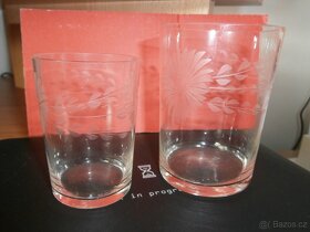 SKLENIČKY BROUŠENÉ, 100 let staré, 10 ks. - 4