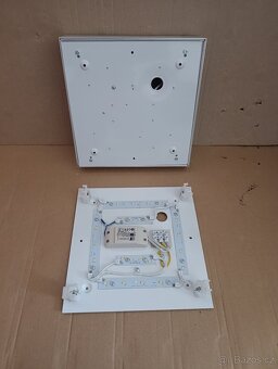 Dvě stropní svitidla - 4