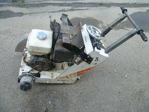 Řezačka asfaltu,řezačka spár,motor Honda GX 270 - 4