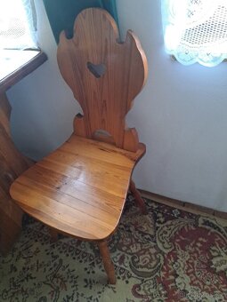 Prodám masiv stůl a 3 židle - 4