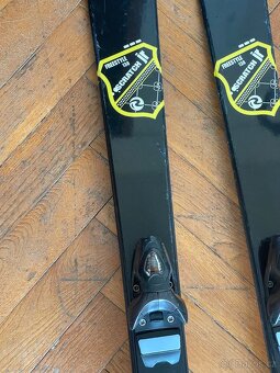 Freestyle lyže 138 cm + hůlky 105 (jako set nebo samostatně) - 4