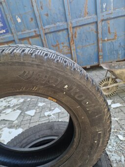 Prodám Hankook 215/75 R16C - 4