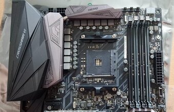 ZAMLUVENO - ASUS ROG CROSSHAIR VI HERO X370 - 4