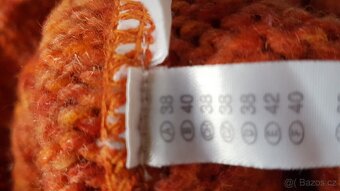 Oranžový svetr s límcem s knoflíky, vel. 38, 20% vlna - 4