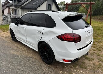Porsche Cayenne GTS - 4