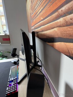 Herní monitor AOC U27G3X 27" - 4