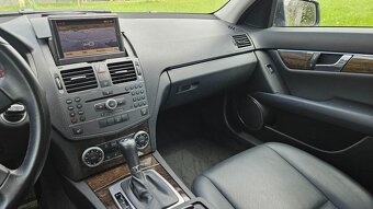 Mercedes Benz W204 C300 V6 - 4