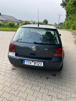 VW GOLF VR5 2.3 - 4