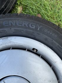 Plechové disky s originál poklicemi Mercedes 190E - 4