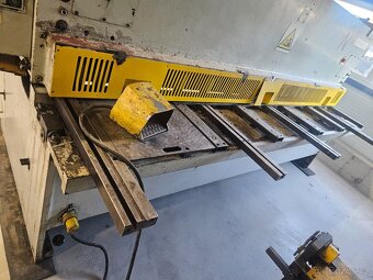 Hydraulické tabulové nůžky CNTA 3150/6,3 - 4