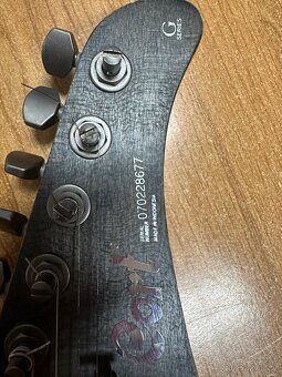 Prodám elektrickou kytaru Cort G260 Black - 4