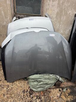 Díly Volksvagen VW Caddy Dveře VW T5 dveře kapota Golf 5-6 k - 4