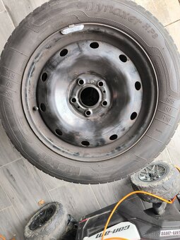 5x114,3 plechové disky s letními pneu - 4