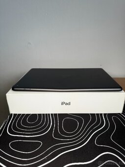 Apple iPad 9.generace 64 GB - 4