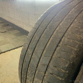 Letní pneu 255/45 R20 105Y Michelin  4,5mm - 4