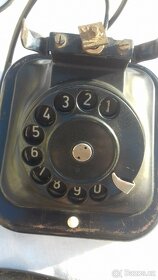 TELEFON BAKELITOVÝ // VÁZY Z BROKOVÉHO SKLA // KOŘENKY RUČNĚ - 4