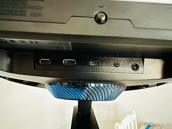 Herní monitor samsung odyssey G5 G55C - 4