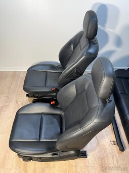 /// Interiér-sedačky Mercedes Benz W204 combi /// - 4