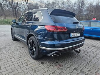 VW TOUAREG 3.0 TDI 210KW/ HEAD UP/ TAŽNÉ/DCC/ DINAUDIO/ DPH. - 4
