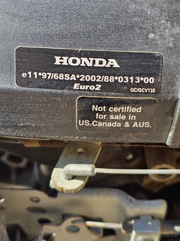 Benzínová sekačka s motorem Honda GCV 135 - 4
