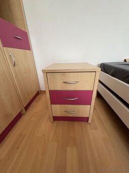 Stěna do dětského pokoje a stolek - 4