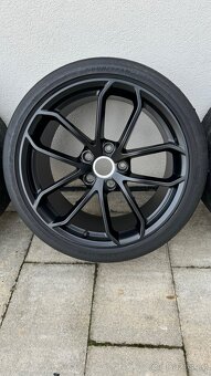 porsche GT4 cayman 718 - 4