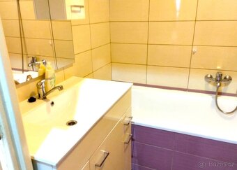 Pronájem bytu 2+1 65 m² Razová - 4