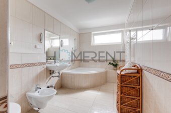 Pronájem rodinného domu 4+1, 140m² terasa, garáž, sklep - Pr - 4