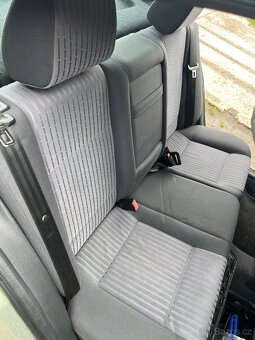 Škoda octavia 1 interiér - 4