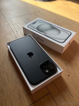 Apple iPhone 15 256GB černý - 4
