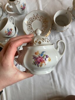 Porcelánová sada s květinami - 4