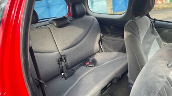 Toyota Yaris 1999 - 4