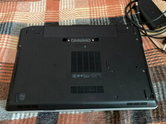 Dell Latitude E6420 - 4