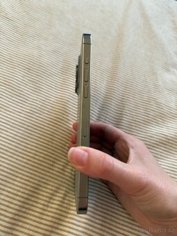 iPhone 15 Pro Max 256gb ZÁRUKA Přírodní Titan - 4