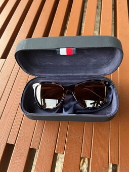 Sluneční brýle Tommy Hilfiger - 4