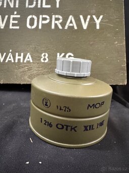 Vojenská sada - plynová maska, filtry, brašny a bedna, - 4